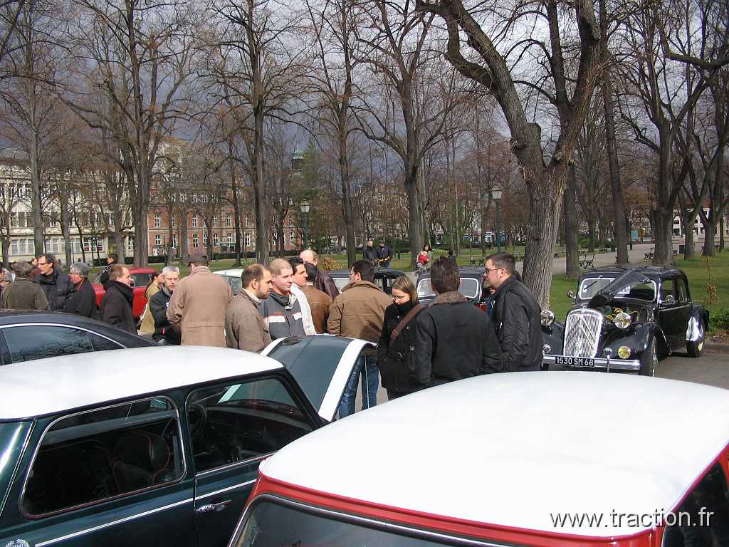 2008_03_02 Colmar 41.jpg - 02/03/2008 - 68000 COLMAR Rendez-vous mensuel de l'Association Colmar Auto-Rétro, vue générale